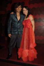 Shirish Kunder, Madhurima Nigam at the launch of Madhurima Nigam_s mens wear line in Trilogy o 20th Dec 2011 (21).JPG
