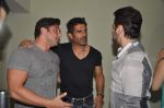 Sohail Khan, Sanjay Kapoor , Sunil Shetty at Farah Khan_s house warming bash on 20th Dec 2011 (161).JPG