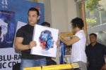 Aamir Khan, Kiran Rao at Dhobi Ghat DVD launch in Crossword, Kemps Corner on 23rd Dec 2011 (21).JPG
