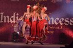 at Atharva College Indian Princess fashion show in Mumbai on 23rd Dec 2011 (100).JPG
