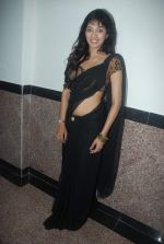 at the launch of Fashion Parade magazine in Juhu, Mumbai on 27th Dec 2011 (28).JPG