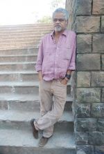 Sanjay Mishra on location of film Pranam Walkum in Filmcity, Mumbai on 29th Dec 2011 (16).JPG