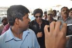 Shahrukh Khan snapped at the Domestic Airport in Mumbai on 29th Dec 2011 (28).JPG