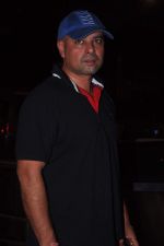 Atul Agnihotri returns from their vacation on 2nd Jan 2012 (11).JPG