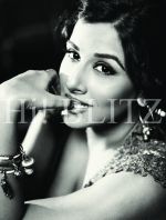 Vidya Balan on the cover of Hi! Blitz on 5th  January 2012 (4).jpg