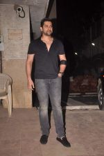 Aftab Shivdasani at Bipasha Basu_s birthday bash at her home in Khar on 6th Jan 2012 (16).jpg