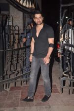 Aftab Shivdasani at Bipasha Basu_s birthday bash at her home in Khar on 6th Jan 2012 (30).jpg