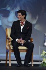 Shahrukh Khan at NDTV Profit Business Leadership Award in Taj Land_s End on 7th Jan 2012 (16).JPG