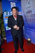Shahrukh Khan at NDTV Profit Business Leadership Award in Taj Land_s End on 7th Jan 2012 (63).JPG