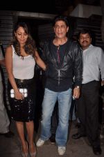 Gauri Khan, Shahrukh Khan at Farhan Akhtar_s birthday bash in Bandra, Mumbai on 8th Jan 2012 (1).jpg