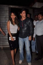 Gauri Khan, Shahrukh Khan at Farhan Akhtar_s birthday bash in Bandra, Mumbai on 8th Jan 2012 (3).jpg