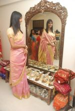 Nethra Raghuraman at the launch of Jinal Kenia_s wedding shop YUME in Juhu, Mumbai on 8th Jan 2012 (103).JPG