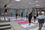 at Bikram Choudhry_s Hot Yoga launch in Bandra, Mumbai on 9th Jan 2012 (34).JPG