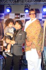 Amitabh Bachchan, Kailash Kher at Kailash Kher_s album launch Rangeele in Mumbai on 10th Jan 2012 (57).JPG