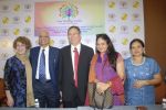 Rati Agnihotri and Smita Jaykar at Soul Healing Clinics and Love, Peace, Harmony Centres in Mumbai on 10th Jan 2012 (12).jpg