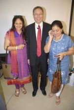 Rati Agnihotri and Smita Jaykar at Soul Healing Clinics and Love, Peace, Harmony Centres in Mumbai on 10th Jan 2012 (15).jpg