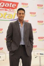 Mahesh Bhupati at Colgate Total promotional event in Olive on 11th Jan 2012 (36).JPG