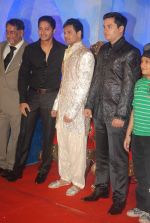 Shreyas Talpade at Babloo Aziz_s nephew Suhail_s wedding reception in Goregaon on 11th Jan 2012 (7).JPG