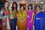 malti jain, queenie singh, neelam miglani, vineeta bimbhet and sucheta shah at Kaali Puri_s book at FICCI Flo exhibition in ITC Parel on 12th Jan 2012 (2).JPG