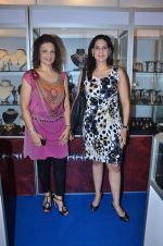 neena and shibani aggarwal at Kaali Puri_s book at FICCI Flo exhibition in ITC Parel on 12th Jan 2012.JPG