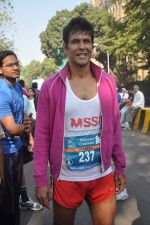 Milind Soman at Standard Chartered Mumbai Marathon in Mumbai on 14th Jan 2012 (66).JPG