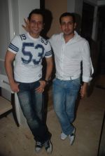 Harmeet Gulzar and Manmeet Gulzar at Meet Brothers party in Bawa Bistro on 15th Jan 2012 (94).JPG