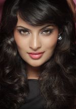 Sayali Bhagat wins Rave Reviews for Film Ghost (5).jpg