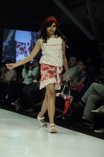 Kids walk the ramp for 612 Ivy League show at Kids Fashion Week day 2 on 18th Jan 2012 (91).JPG