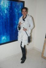 at Amisha Patel_s art preview in Andheri, Mumbai on 18th Jan 2012 (7).JPG