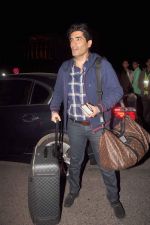 Manish Malhotra snapped at international airport in Mumbai on 19th Jan 2012 (6).jpg