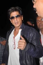 Shahrukh Khan snapped at international airport in Mumbai on 19th Jan 2012 (4).jpg