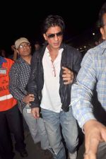 Shahrukh Khan snapped at international airport in Mumbai on 19th Jan 2012 (6).jpg