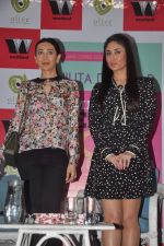 Kareena Kapoor, Karisma Kapoor at the success party og Rujuta Diwekar_s book Women & The Weight Loss Tamasha in Mumbai on 20th Jan 2012 (28).JPG