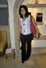 at the launch of Kriti Soni_s _Plumed_- A breathtaking collection of jewels in Mumbai on 21st Jan 2012 (11).JPG