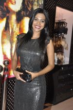 at the launch of La Senza store in Pheonix, Kurla, Mumbai on 24th Jan 2012 (43).JPG
