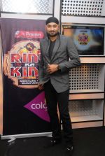 Harbhajan Singh at Ring Ka King Show on Colors on 25th Jan 2012 (8).jpg