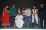 Shriya Saran, Rumi Jaffery, Anna Hazare, Akshaye Khanna, Mugdha Godse, Annu Kapoor at the Special screening of Gali Gali Chor Hai held for Anna Hazare in Mumbai on 25th Jan 2012 (25).JPG