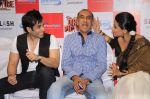Vidya Balan, Tusshar Kapoor at Dirty picture DVD launch on 30th Jan 2012 (54).JPG