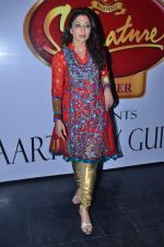 at Designer Aarti Vijay Gupta showcases collection in Rude Lounge on 30th Jan 2012 (18).JPG