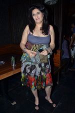 at Designer Aarti Vijay Gupta showcases collection in Rude Lounge on 30th Jan 2012 (54).JPG