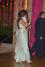 at Ritesh Deshmukh and Genelia wedding in Grand Hyatt, Mumbai on 3rd Feb 2012 (17).JPG