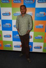 at Teri Rehmatein music launch in Radio City, Mumbai on 3rd Feb 2012 (2).JPG