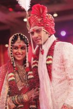 Riteish Deshmukh and Genelia D_souza at their wedding (4).jpg