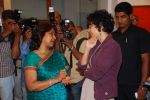 Kiran Rao inaugurates Sangeeta Gupta_s Painting Exhibition in Jehangir, Mumbai on 6th Feb 2012 (19).JPG