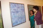 Kiran Rao inaugurates Sangeeta Gupta_s Painting Exhibition in Jehangir, Mumbai on 6th Feb 2012 (25).JPG