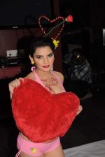 Madhavi Sharma valentine photo shoot in Shivas Studio on 7th Feb 2012 (64).JPG