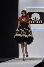 at Cotton Council of India Lets Design 4 contest in Mumbai on 8th Feb 2012 (35).JPG