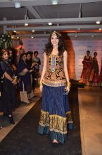 Anushka Sharma at the launch of Ritu Kumar new store in  Raghuvanshi Mills, Mumbai on 9th Feb 2012 (51).JPG