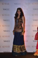 Anushka Sharma at the launch of Ritu Kumar new store in  Raghuvanshi Mills, Mumbai on 9th Feb 2012 (59).JPG