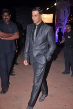 Akshay Kumar at Stardust Awards red carpet in Mumbai on 10th Feb 2012 (72).JPG